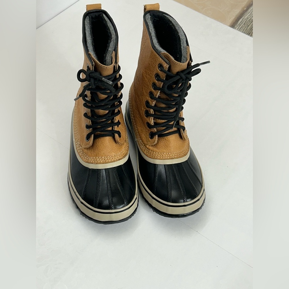 Sorel Men's Black and Tan Rain Boots